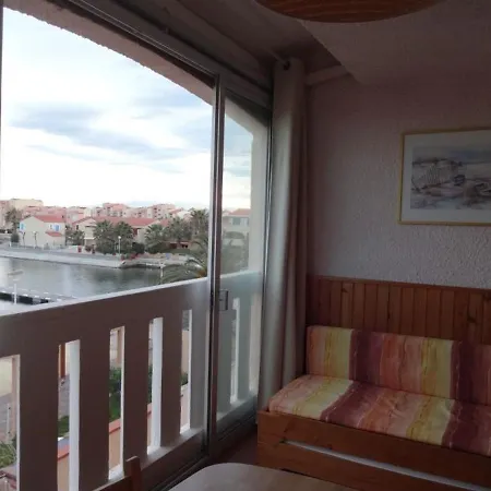 Apartment Bel 4 Personnes Avec Piscine, Parking Prive Et Vue Marina - Fr-1-81-238 Le Barcares